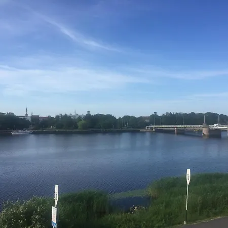 Kesklinna Korter Imeliste Vaadetega Joele Apartament