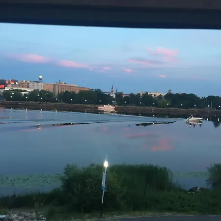 Kesklinna Korter Imeliste Vaadetega Joele Apartament